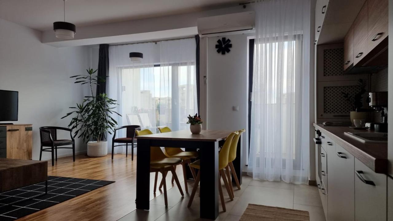 Penthouse Cosmopolit Lägenhet Braşov Exteriör bild