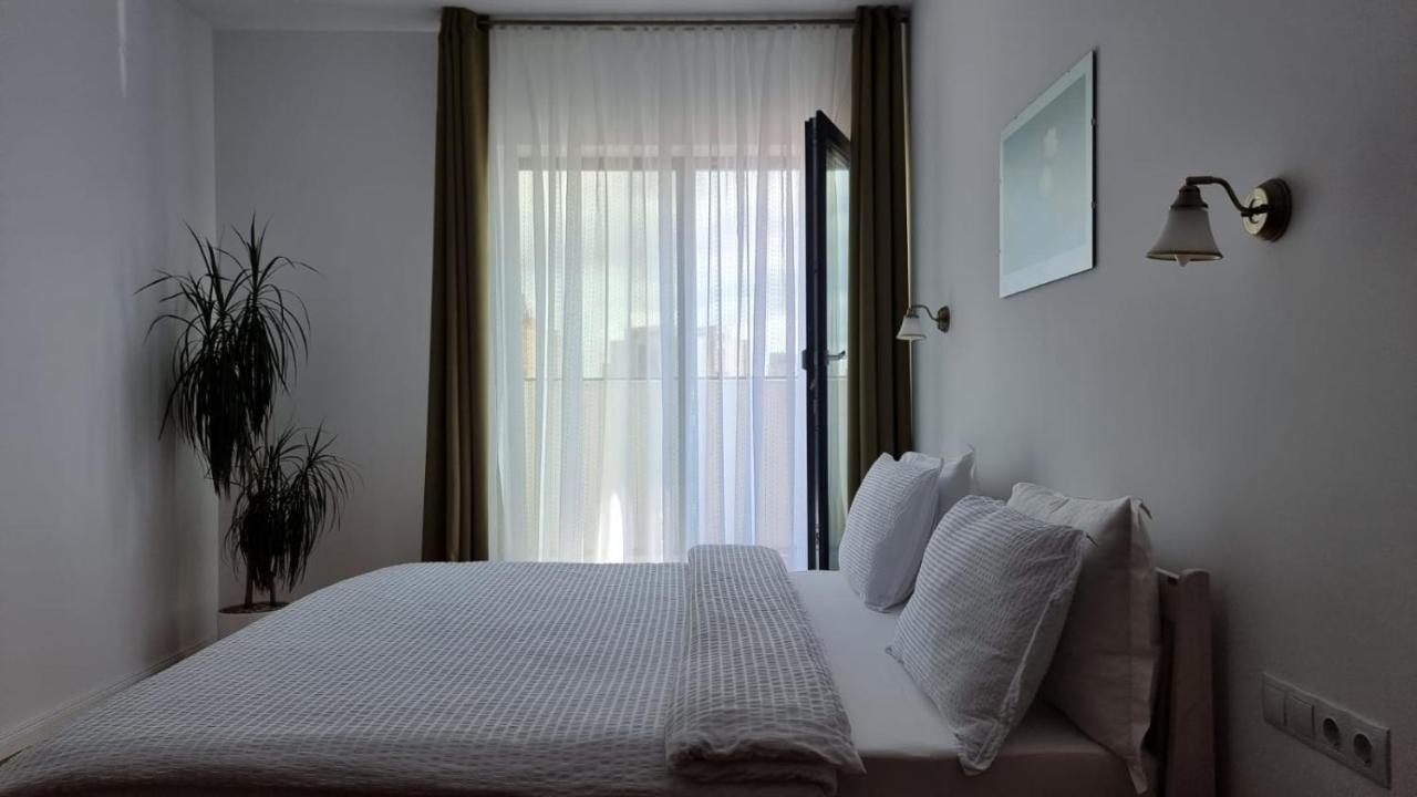 Penthouse Cosmopolit Lägenhet Braşov Exteriör bild