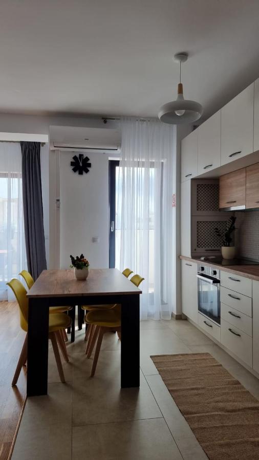 Penthouse Cosmopolit Lägenhet Braşov Exteriör bild