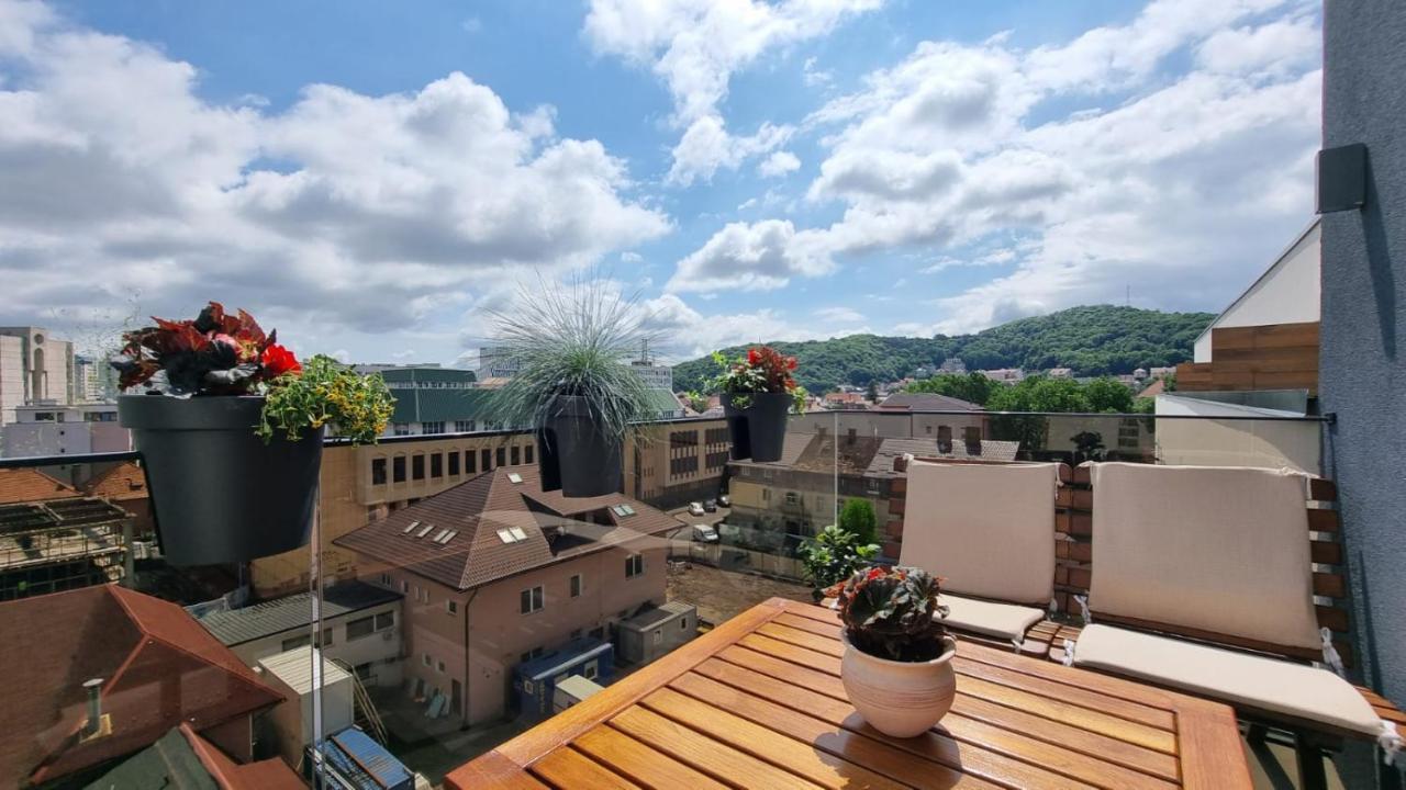 Penthouse Cosmopolit Lägenhet Braşov Exteriör bild